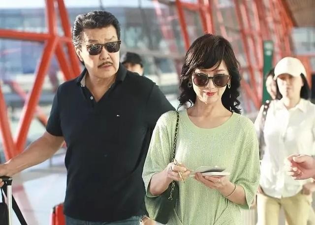 赵雅芝的婚史（女神赵雅芝情史和她背后的4个男人）