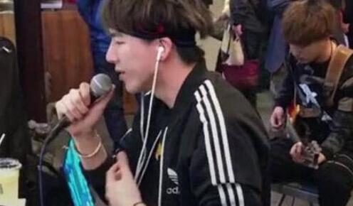 摩登兄弟宁哥刘宇宁残疾吗?宁哥结过婚吗几次结婚照前妻怎么回事