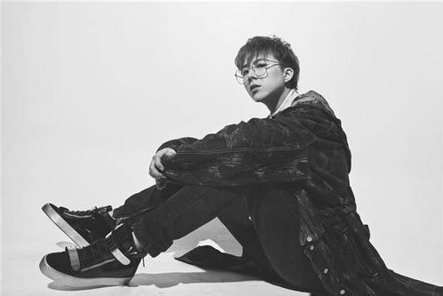 摩登兄弟宁哥刘宇宁残疾吗?宁哥结过婚吗几次结婚照前妻怎么回事