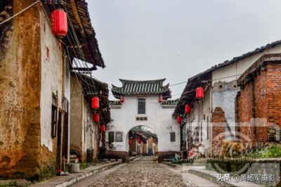 ​广东南雄市珠玑古巷：仅有1500米是广府183个姓氏发祥地，看咋样