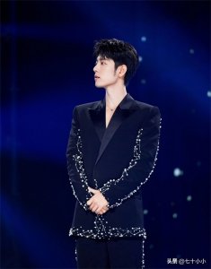 ​春节福利大赠送，肖战出席直播盛典两场活动，被称帅得太肤浅