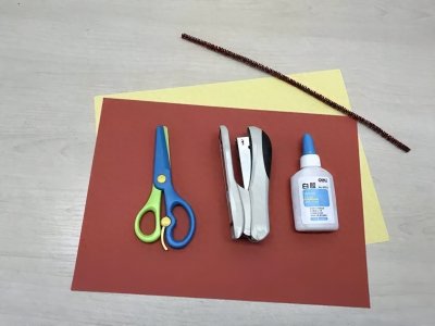 ​陪孩子做一个简单的剪纸灯笼，闹元宵呗