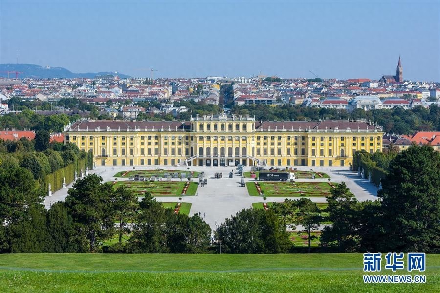 维也纳:秋至美泉宫