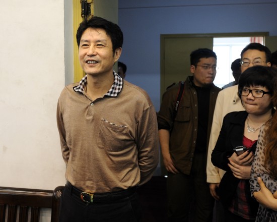 陈忠和妻子李东红身高照片个人资料，李东红为什么喜欢陈忠和