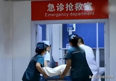 ​贵州男子讲笑话把邻居“笑死”被捕，警察：涉嫌过失杀人。