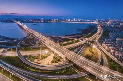 ​十月最适合出行的四座城，错过这个季节少了一点遗憾，你出发了吗